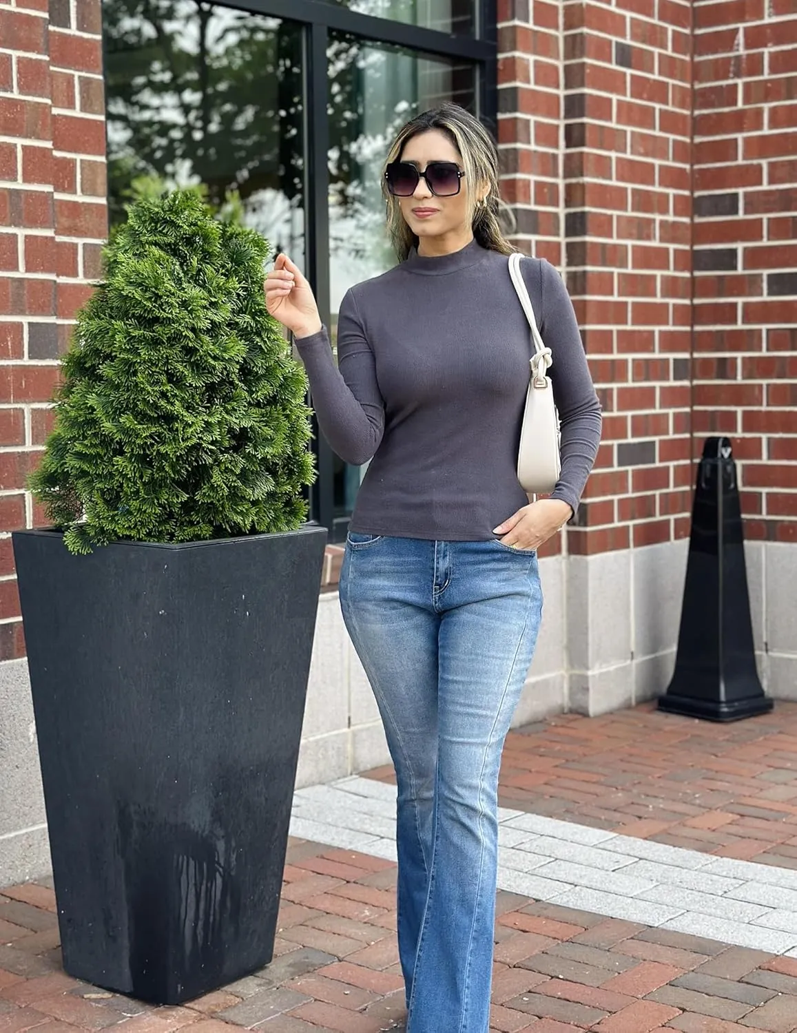 Zeagoo Women's Long Sleeve Stretch Shirts Mock Neck Ribbed T-Shirt Fitted Casual Basic Tops 2024